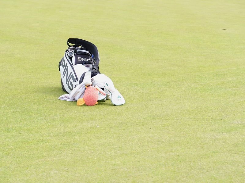 Bolsa de golf profesional en el campo